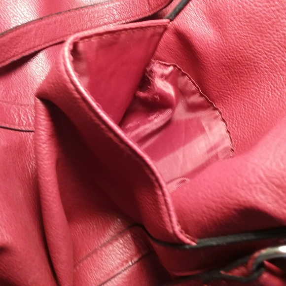 Bueno Burgundy Bag - Picture 10 of 10